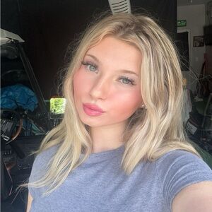 Meet your Posher, Lexie